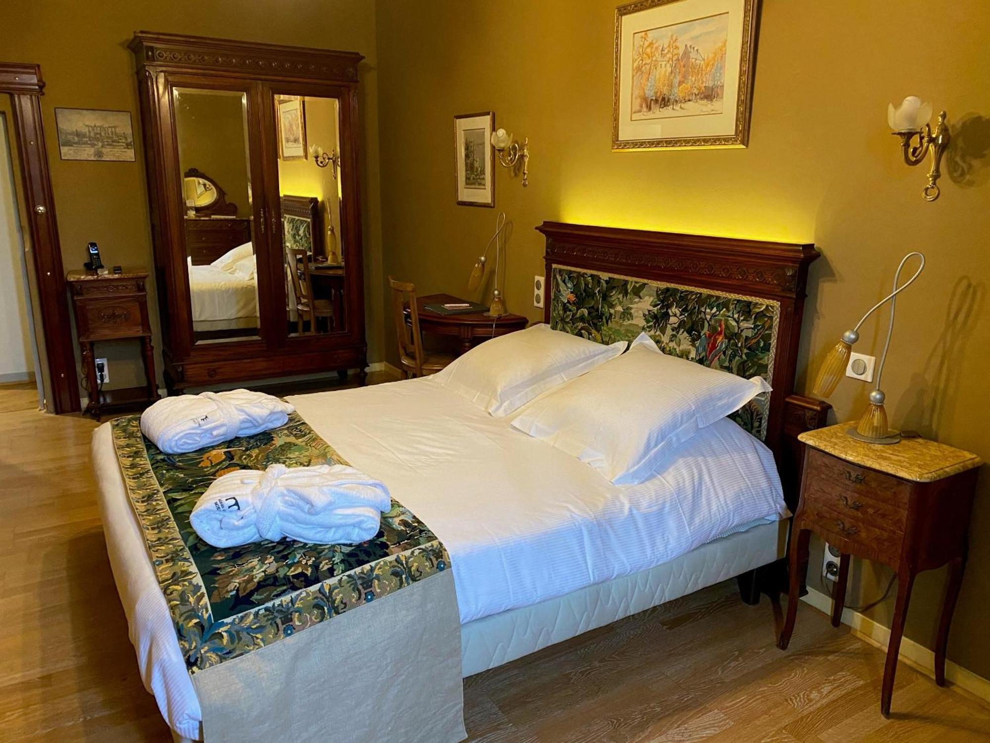La Maison Des Consuls Mirepoix  Room photo