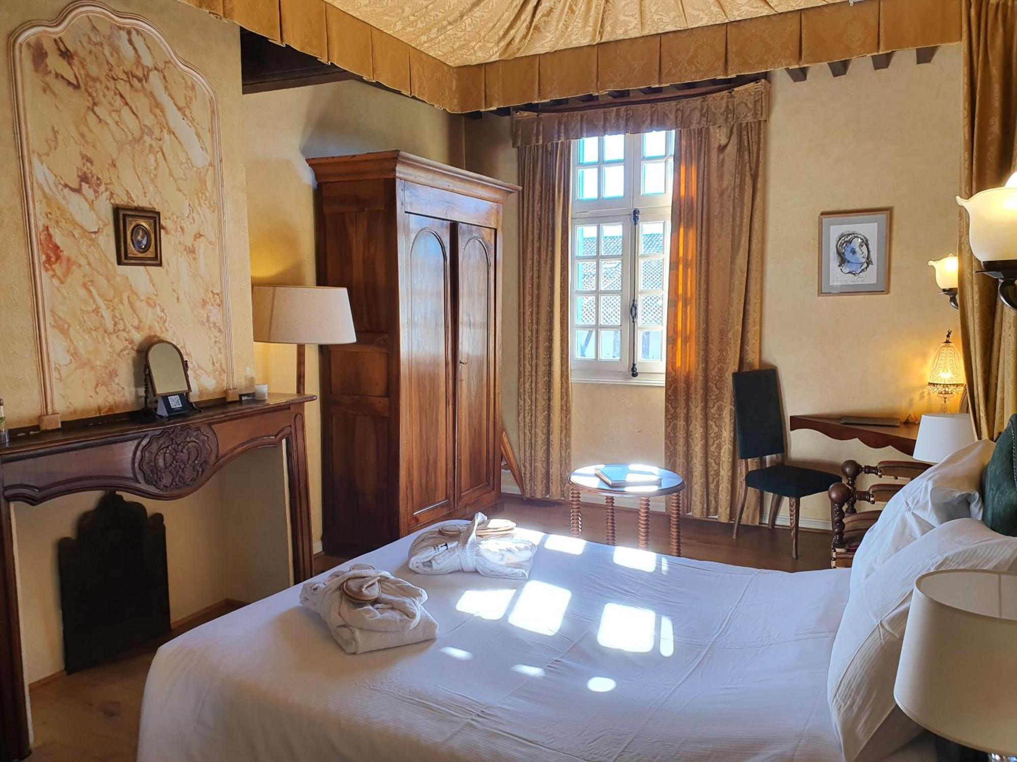 La Maison Des Consuls Mirepoix  Room photo